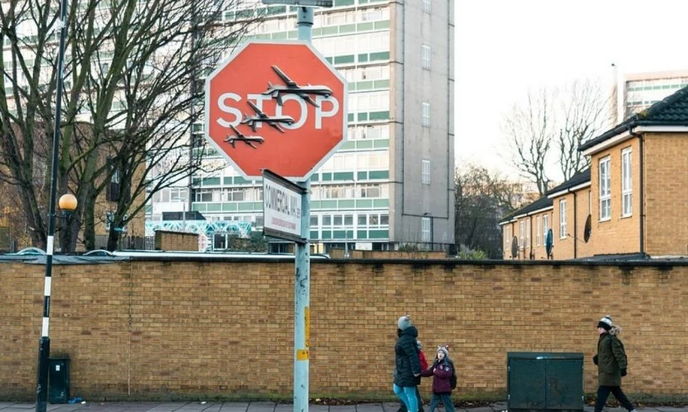 Banksy: Έκλεψαν έργο του καλλιτέχνη μετά τα αποκαλυπτήριά του